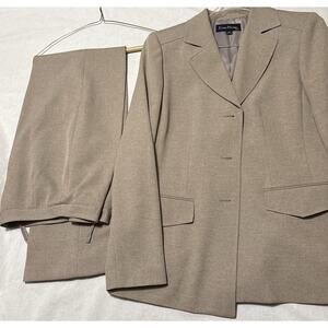 Evan-Picone Beige Suit Blazer Coat And Pants Size 10